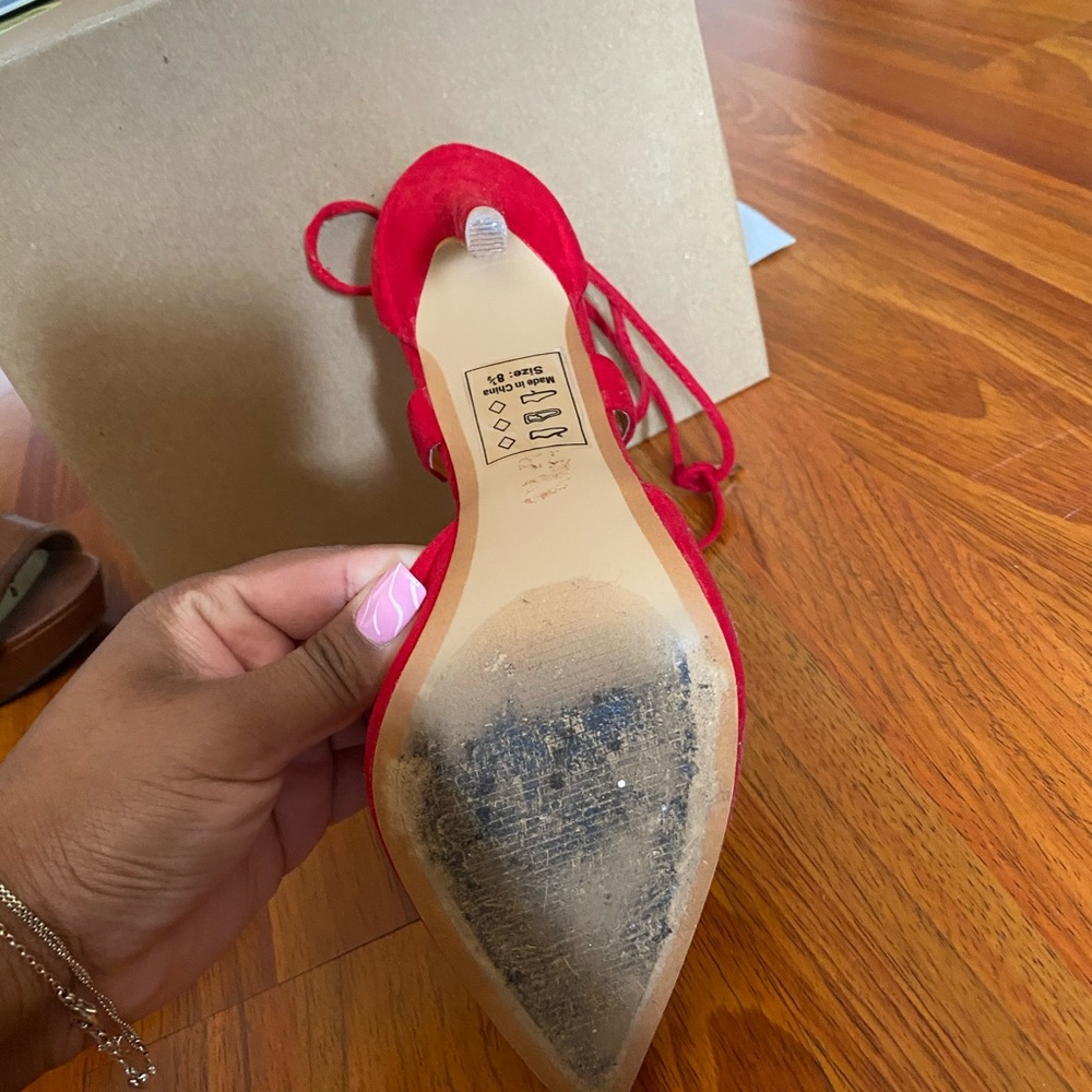 Heels - Picture 4 of 4